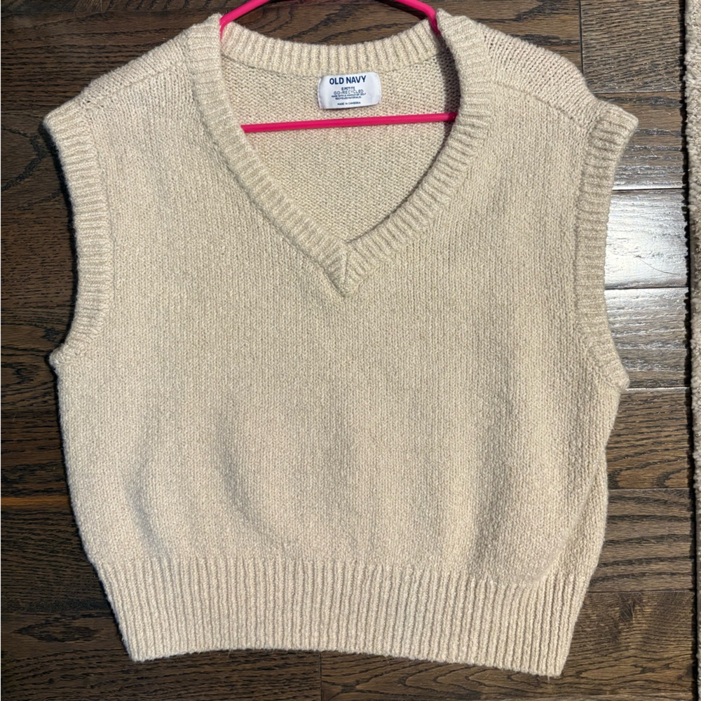Cream colored cropped sweater vest